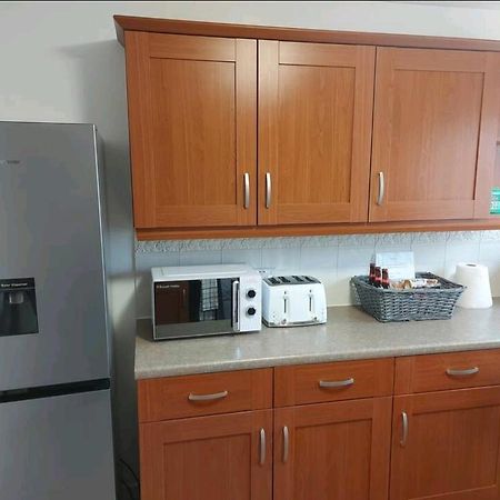2 Bedroom Apartment Exhall Exterior foto